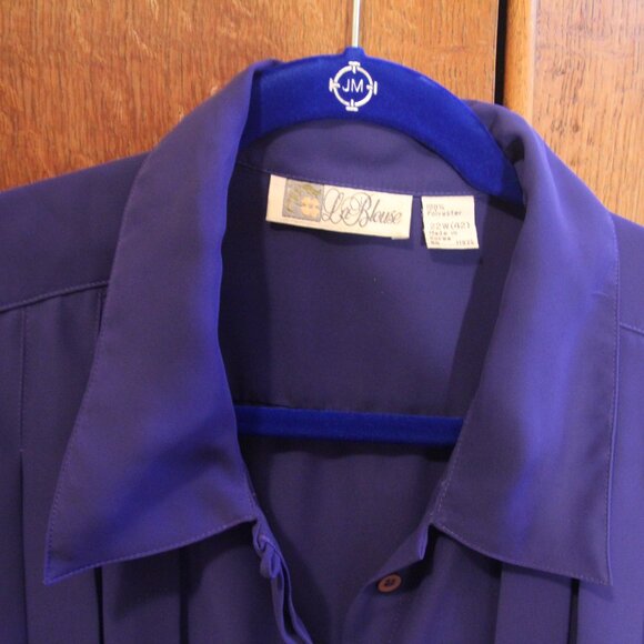 Blouse, buttons in the front. Size 22W. La Blouse brand. Good condition. - Picture 2 of 7